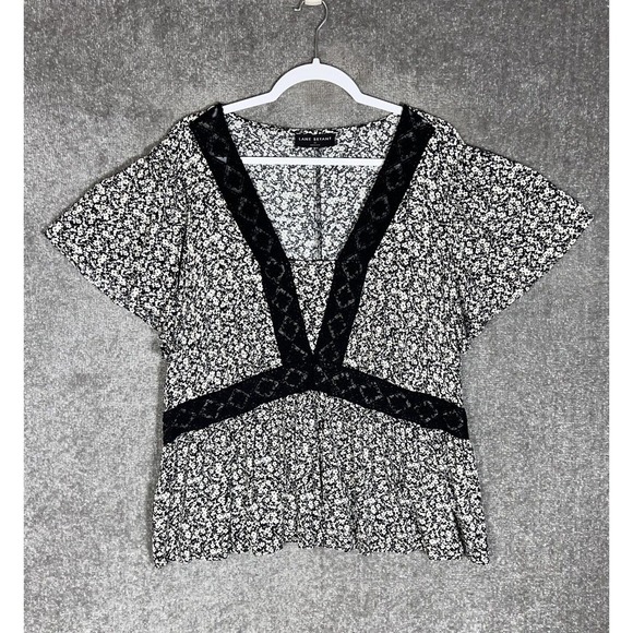 Lane Bryant Flutter Sleeve Lace Trim‎ Floral Top Womens Size 22 Black Viscose - Picture 1 of 7